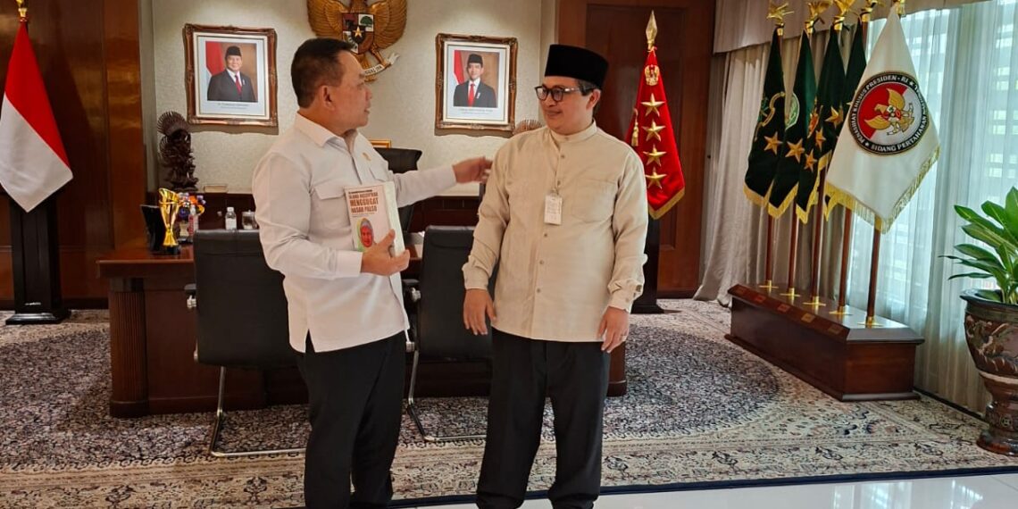 Kiai Imaduddin Temui Pak Dudung Kepala Staf Kepresidenan di Gedung KSP