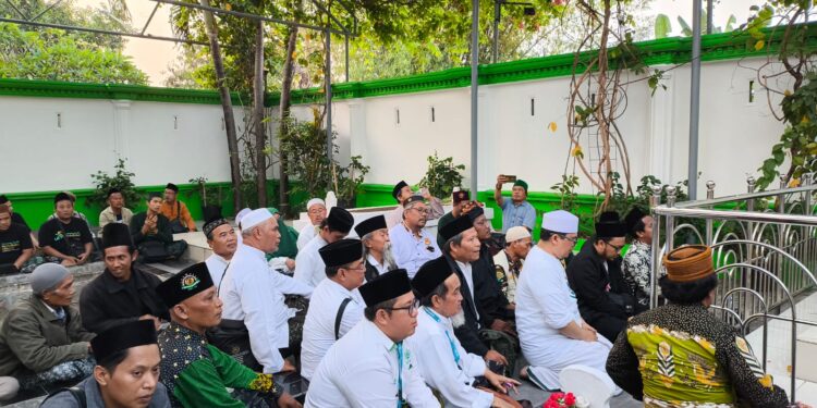 PWI-LS Adakan Istighosah di Arena Muktamar NU ke-35 Berjalan Khidmat